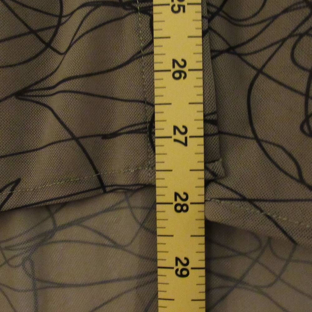 Sheer floaty topper with high/low hem - Picture 9 of 12